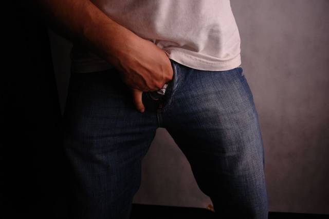 Żar z rozgrzanego jej brzucha bucha... - figlarzwawa