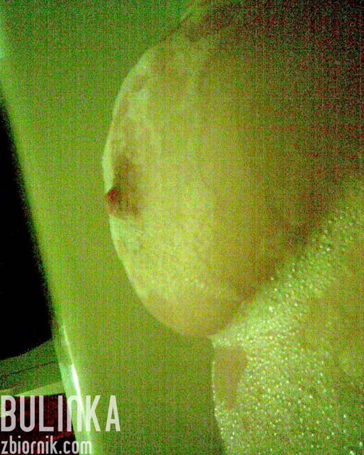 ... :-) moja pierś w kąpieli ... - Bulinka