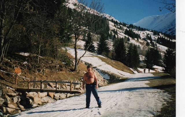 img379.jpg - 0143518427