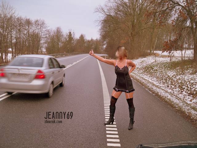 Tylko zwolnił.... - Jeanny69