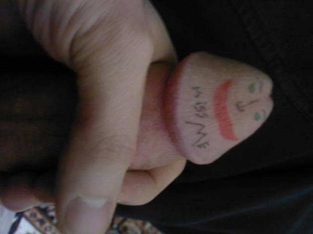 kiss me pls :( - manyakbiri