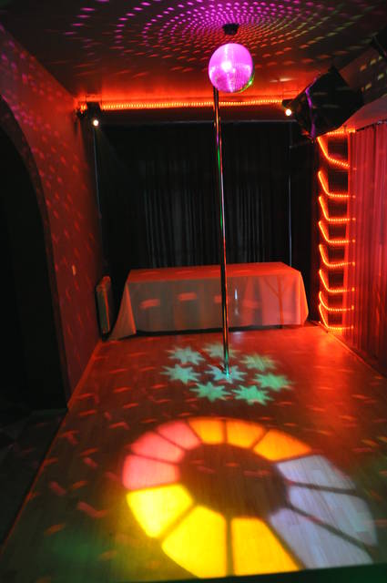 Red Fox 074.JPG - redfoxswing