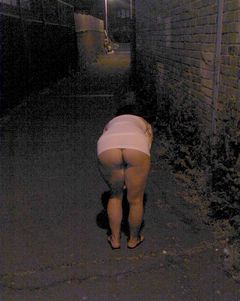 ciemna uliczka, czekam... i nic :(