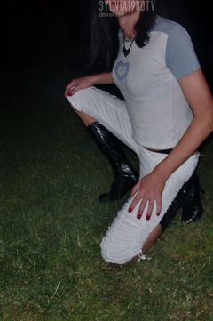 Zasłużyłam na klapsa byłam niegrzeczną :)