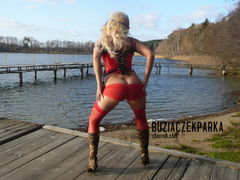 tyłeczek ściągniesz mi majteczki