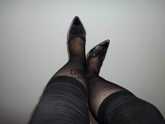 nuzki w czerni i szpileczkach - Kamilia