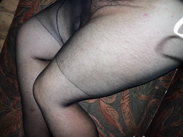 kolanka w czerni - Kamilia