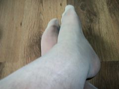 BIAŁE RAJSTOPKI I NÓZKI