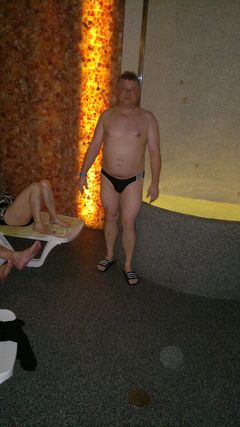 w grocie solnej