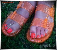 Śmieszne Pomarańczowe Buciki 18