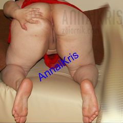 żonka - wypięty tyłeczek_2