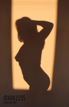 Akt cieniem malowany