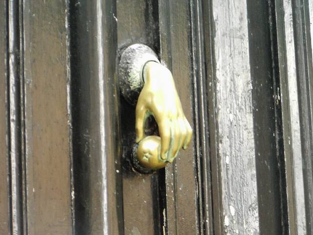 Całuję Twoją dłoń - avelanche