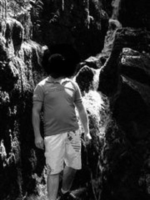 225801_104343702986243_7022251_a.jpg - levitation