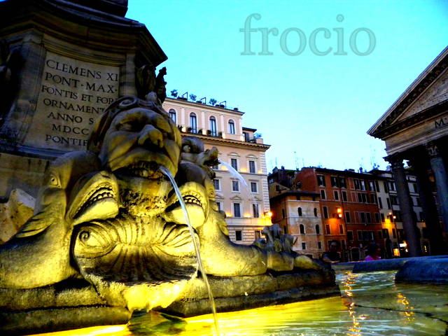 Fontanna przed Panteonem. - frocio