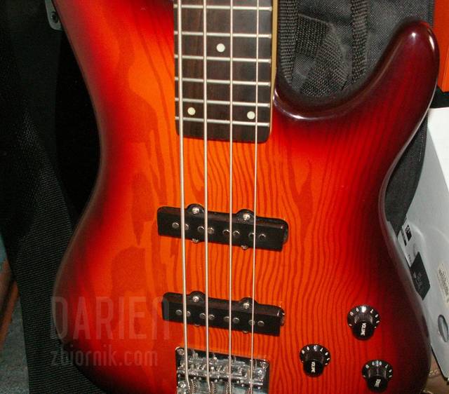 A to moje drugie wiosło - 4 strunowy bas - Darien