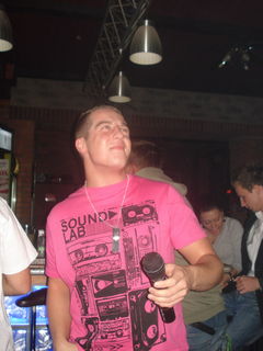 spiewac kazdy moze..:)