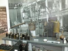Sprzęt laboratoryjny z epoki Łukasiewicza