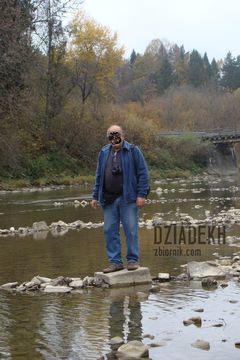 W dobrych kaloszach można bez problemu przejść przez San