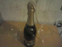 Zapraszam wszystkich na lampkę szampana :)