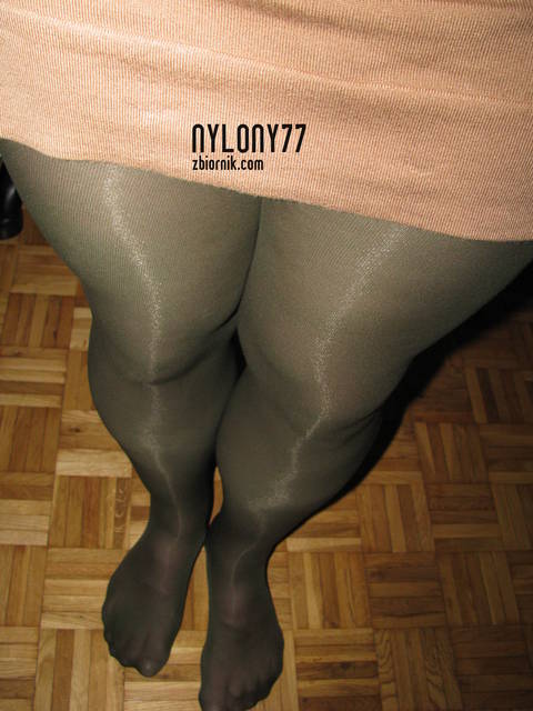 w ciemnych zielonych;) - nylony77