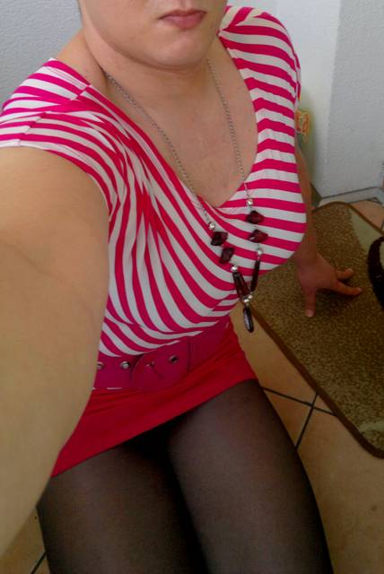 w tuniczce na balkonie - tvgosia1986