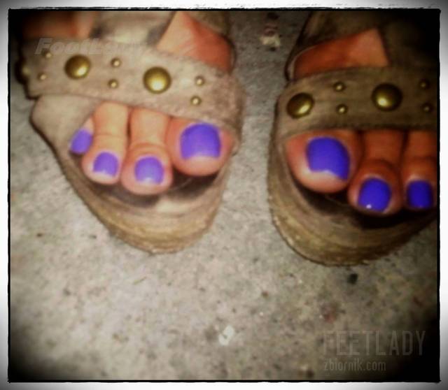 milka na pazurkach 01 - FeetLady