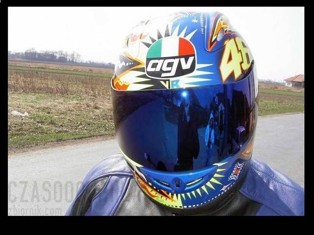 :) - czasoooumilacz