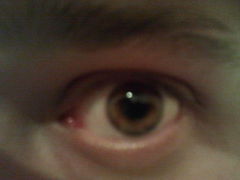 Tym okiem chcę Cię obserwować jak kroczysz przy mym boku