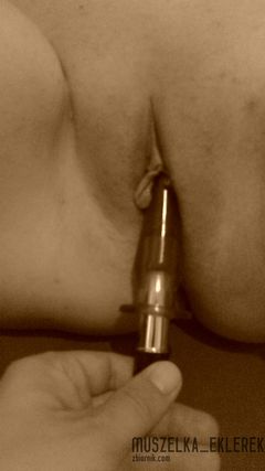 Z nową zabaweczką:)