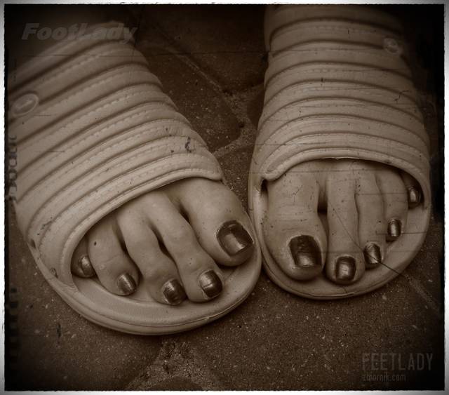Art#12 - FeetLady