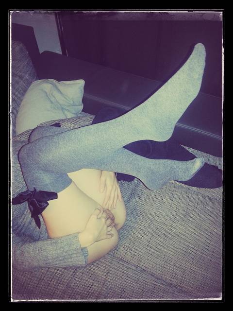 nóżki do góry :) - Czarna_i_Pan