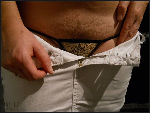 A pod spódnicą.. - para_pz