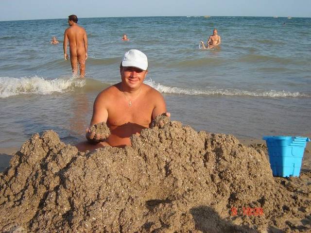 searching treasure - nudefamily