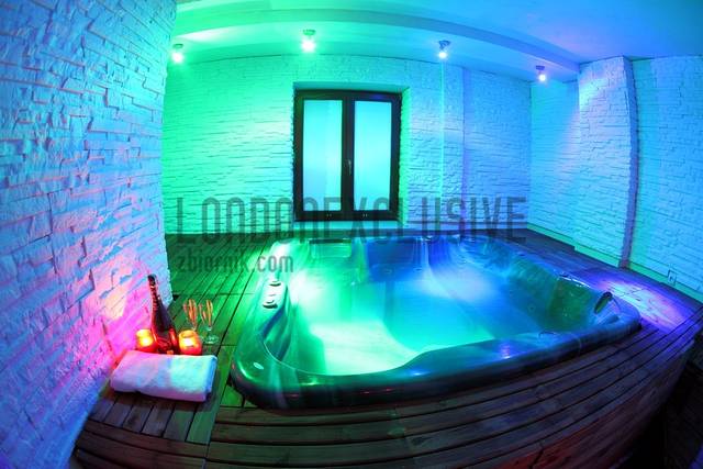 jacuzzi.jpg - LondonExclusive