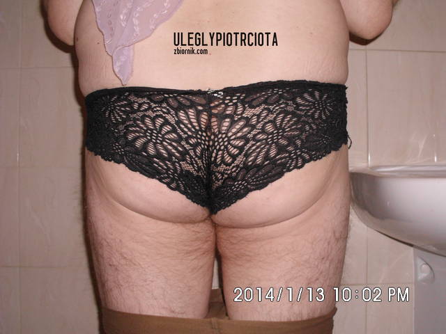 W majteczkach. - UleglyPiotrCiota