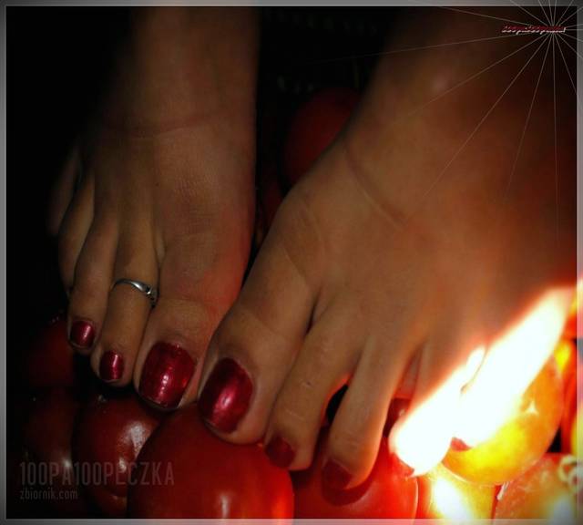 Tomato Feet 01 - 100pa100peczka
