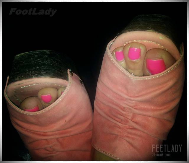 Koralowe Koturny 07 - FeetLady