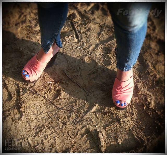 Sunday Sun 07 - FeetLady