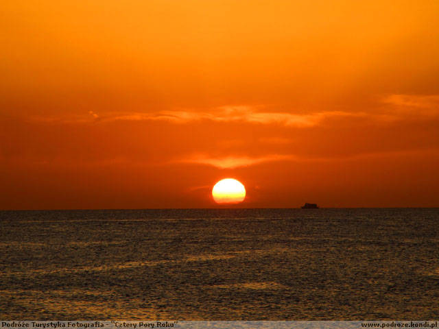 when the sun goes down.jpg - Vinns69