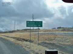 niby blisko a jednak daleko