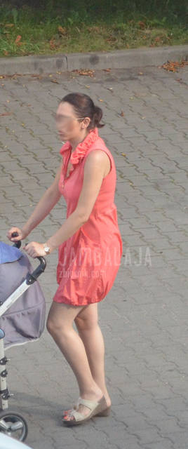 mama na spacerze.jpg - jambalaja