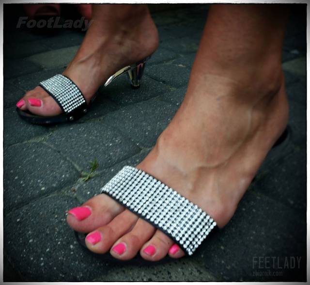 Krystaliczne Klapeczki 04 - FeetLady