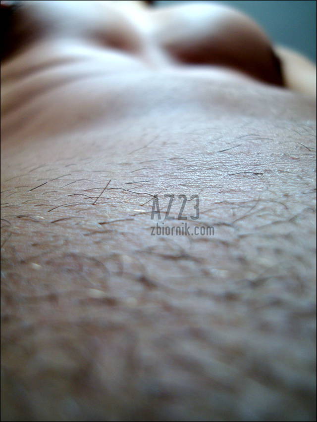 az23