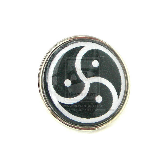 triskelion.jpg - Pan_Cinus