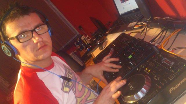 11042075_1058857627474774_1967556181_n.jpg - pilot55