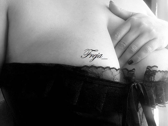 Dotykaj delikatnie ciepłem palców, całowaniem i oddechem - Freja_