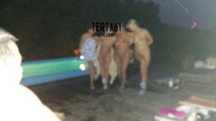 Taneczny wczorajszy wieczór przy basenie