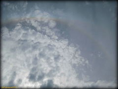 Nietypowa tęcza - widok z plaży 