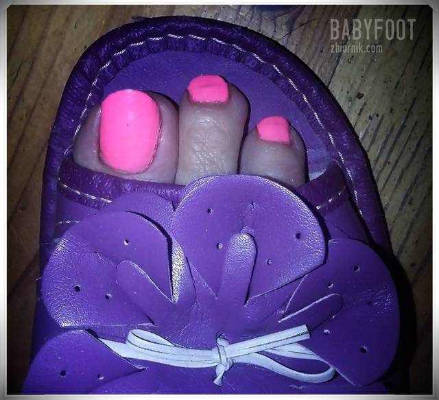 fioletowy pantofelek - Babyfoot